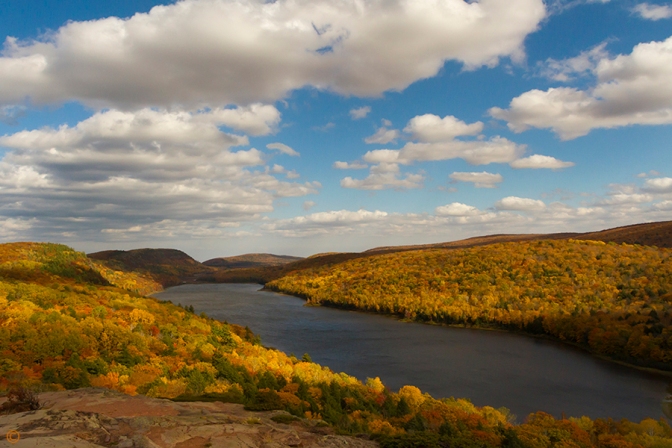 Fall color seen from the Lake of the Clouds overlook at Porcupine Mountains. Sue Pischke, ©2012 ALL RIGHTS RESERVED.